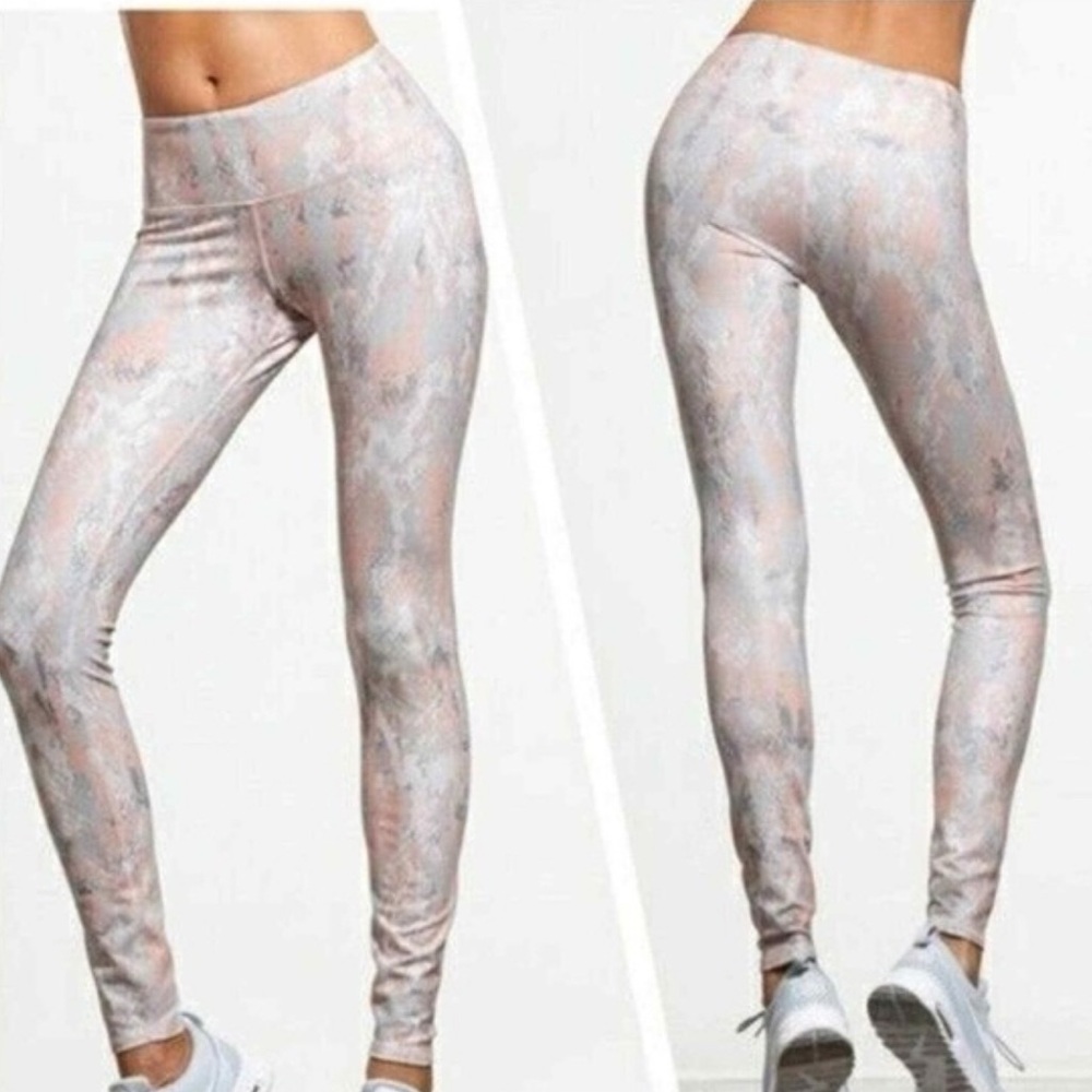 ALO YOGA Airbrush Python Tropical Peach Gray Snakeskin Full Length Leggings